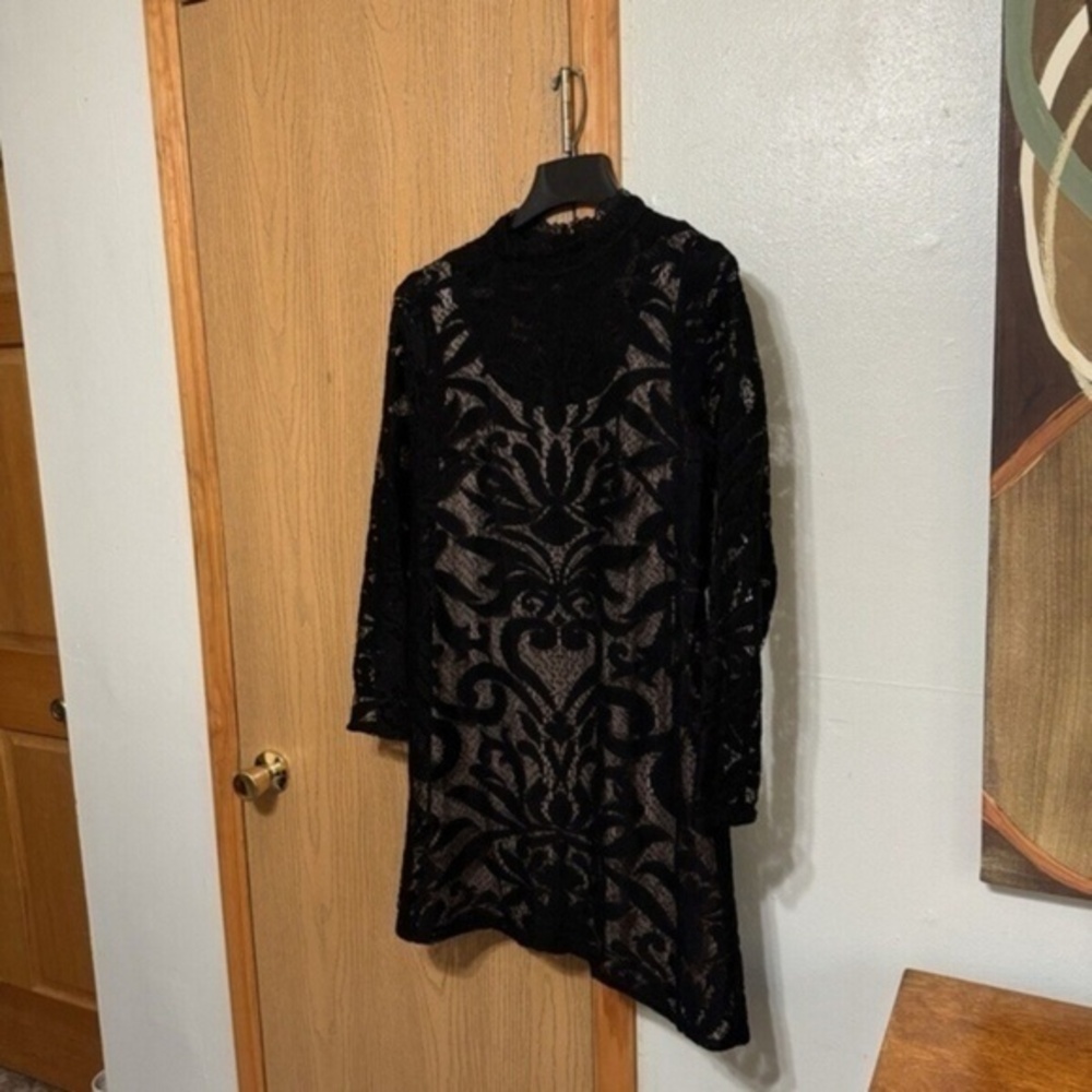 Adrianna Papell NWT Size 14 Black Lace Mockneck Knee-Length Shift Dress